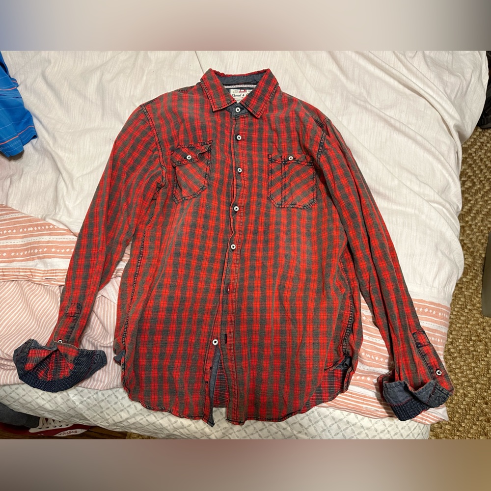 Thread & Cloth button down shirt size large